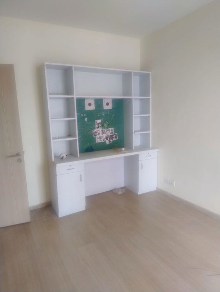 Room, dlf-new-town-heights-iii 4 Bedroom 2450 Sq.Ft. Apartment In Sector 91 Gurgaon 10630231