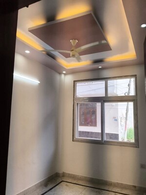 Furnished Amenities in 2 BHK Builder Floor at Vasundhara – for Sale