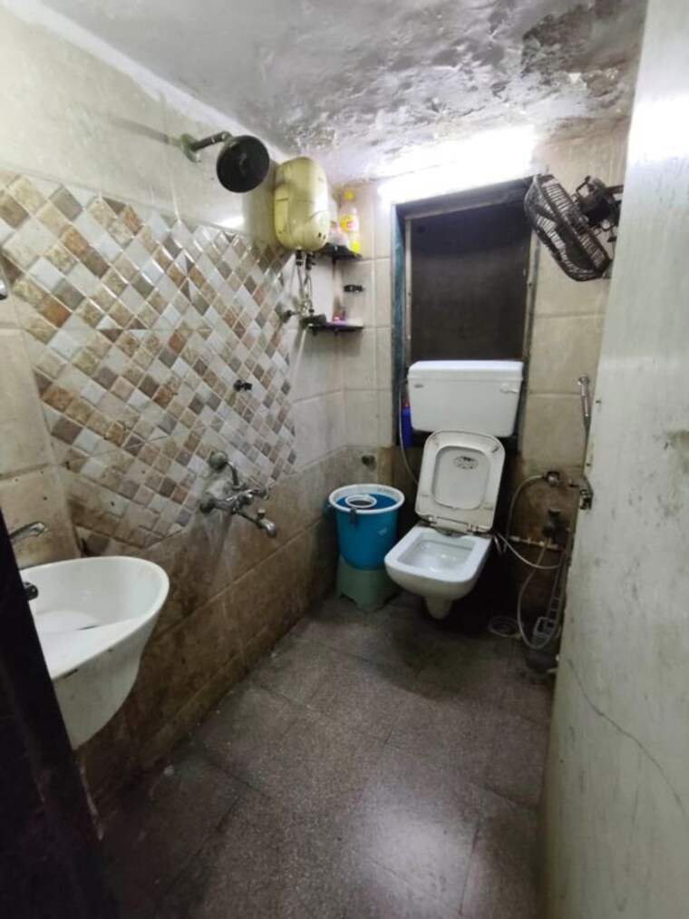 Bathroom, ng-vedant 1 Bedroom 450 Sq.Ft. Apartment In Mira Road East Thane 10630241