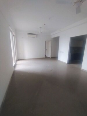 Room in 3.5 BHK Apartment at Mapsko Mount Ville, Sector 79 – for Rent