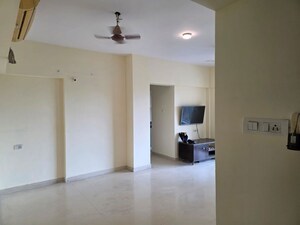 Living Room in 2.5 BHK Apartment at Bhayandarpada – for Rent