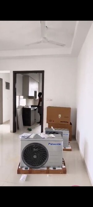 Team Area in 2 BHK Apartment at Dimples 73 East, Kandivali West – for Rent