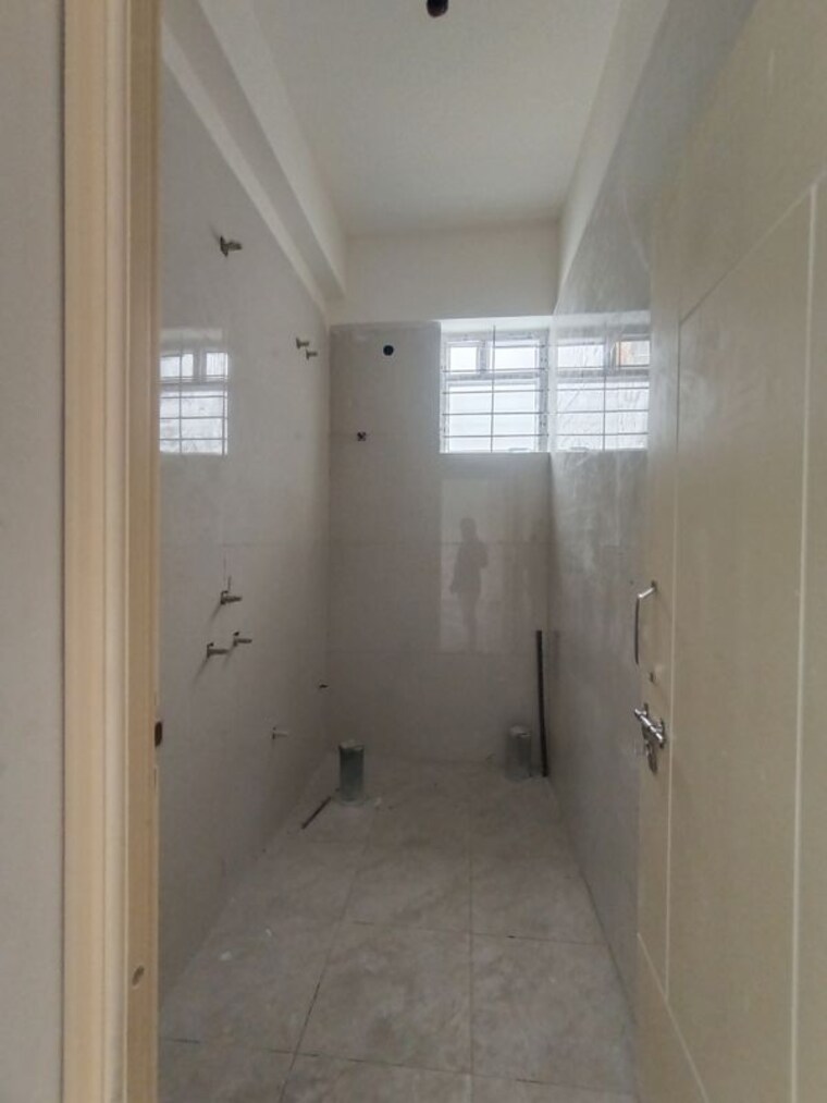 Bathroom, reliaable-lakedew-residency 3 Bedroom 2000 Sq.Ft. Builder Floor In Harlur Bangalore 10630290