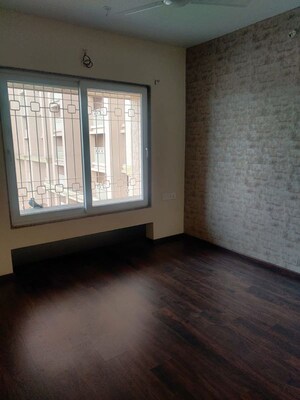 Room in 3 BHK Apartment at Paradise Lifespaces Sai World City, New Panvel – for Rent