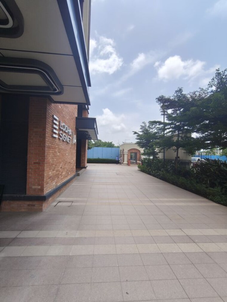  Parking, lodha-signet-palava Commercial Office Space 350 Sq.Ft. In Dombivli East Thane 10630343