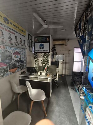 Team Area in  Shop at Ghatkopar West – for Rent