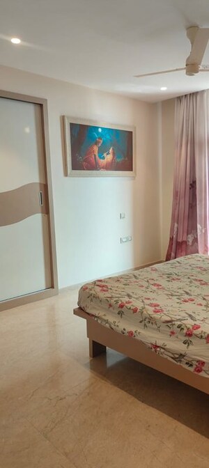 Bedroom in 4 BHK Apartment at Eden Woods complex, Manpada – for Rent