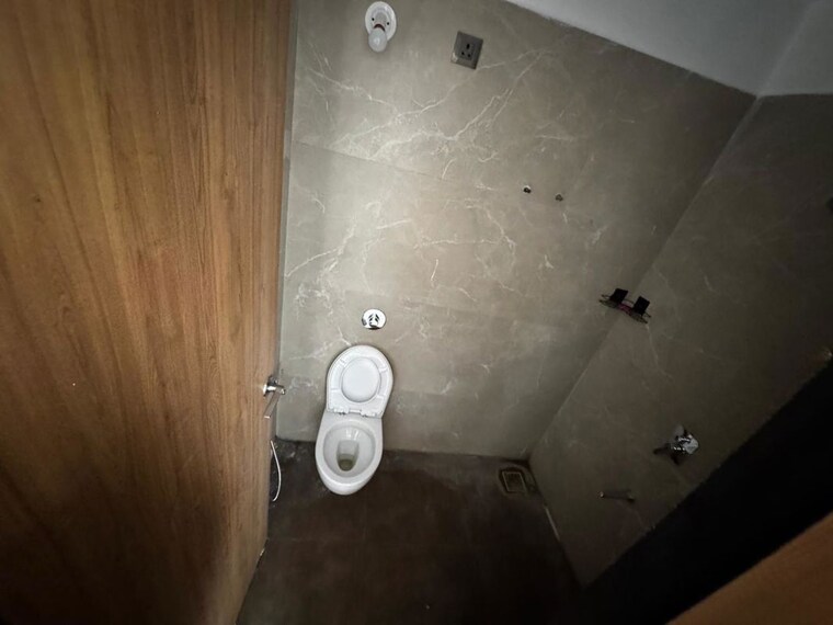 Bathroom, glorious-tathastu 3 Bedroom 1000 Sq.Ft. Apartment In Ravet Pune 10630399