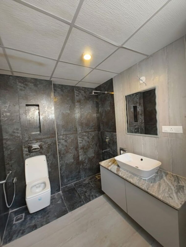 Bathroom, caval-cade 3 Bedroom 2570 Sq.Ft. Apartment In Benson Town Bangalore 10219491