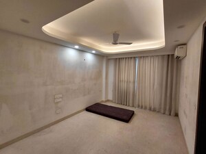 Room in 3 BHK Builder Floor at Greater Kailash I – for Rent