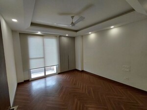 Room in 3 BHK Builder Floor at Greater Kailash I – for Rent
