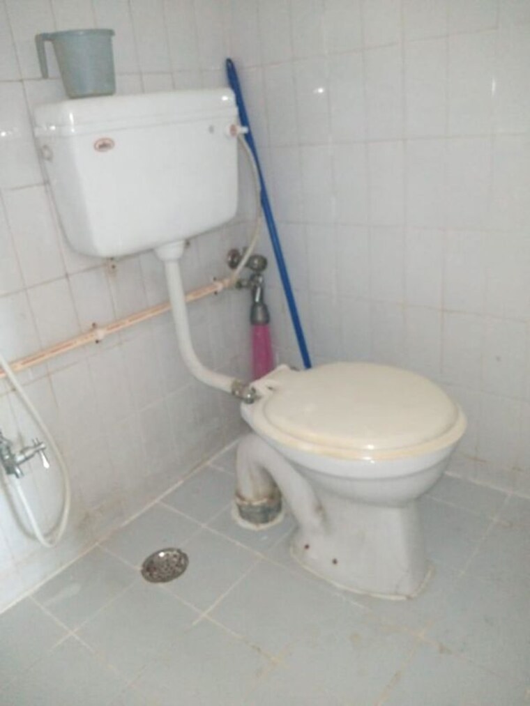 Bathroom, magarpatta-jasminium 2 Bedroom 850 Sq.Ft. Apartment In Hadapsar Pune 10630475