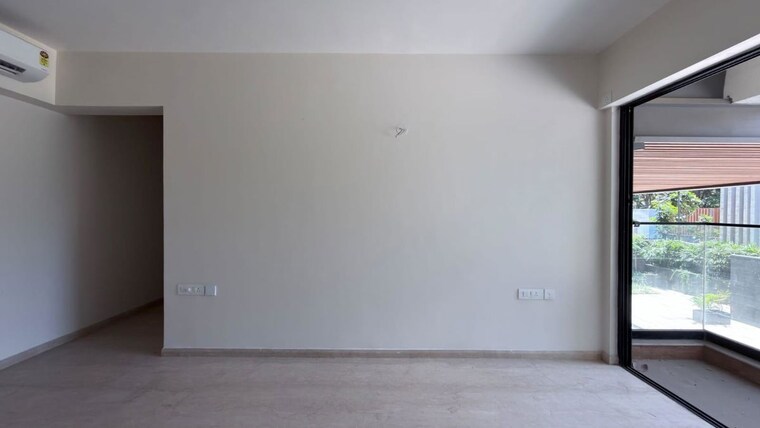 Room, kalpataru-magnus 2 Bedroom 970 Sq.Ft. Apartment In Bandra East Mumbai 10630511