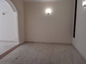 Room in 5 BHK Builder Floor at Greater Kailash I – for Rent