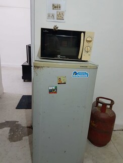 2 BHK + Servant Room Apartment For Rent in Magarpatta City Cosmos