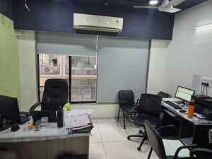  Office Space in IT/SEZ For Sale in Ashram Road
