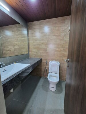 Team Area in 3 BHK Apartment at Kalpataru Magnus, Bandra East – for Sale