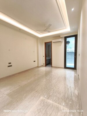 Room in 3 BHK Builder Floor at Greater Kailash I – for Rent