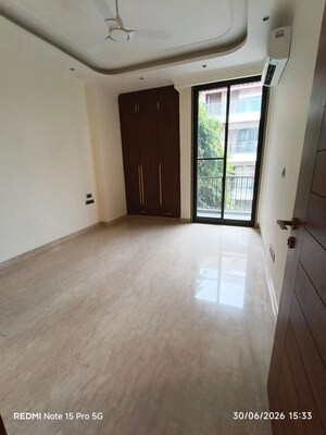 Room in 3 BHK Builder Floor at Greater Kailash I – for Rent