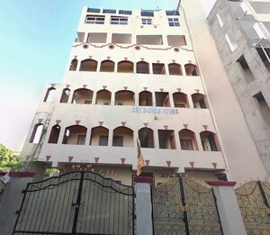  Builder Floor For Sale in Gaganpahad