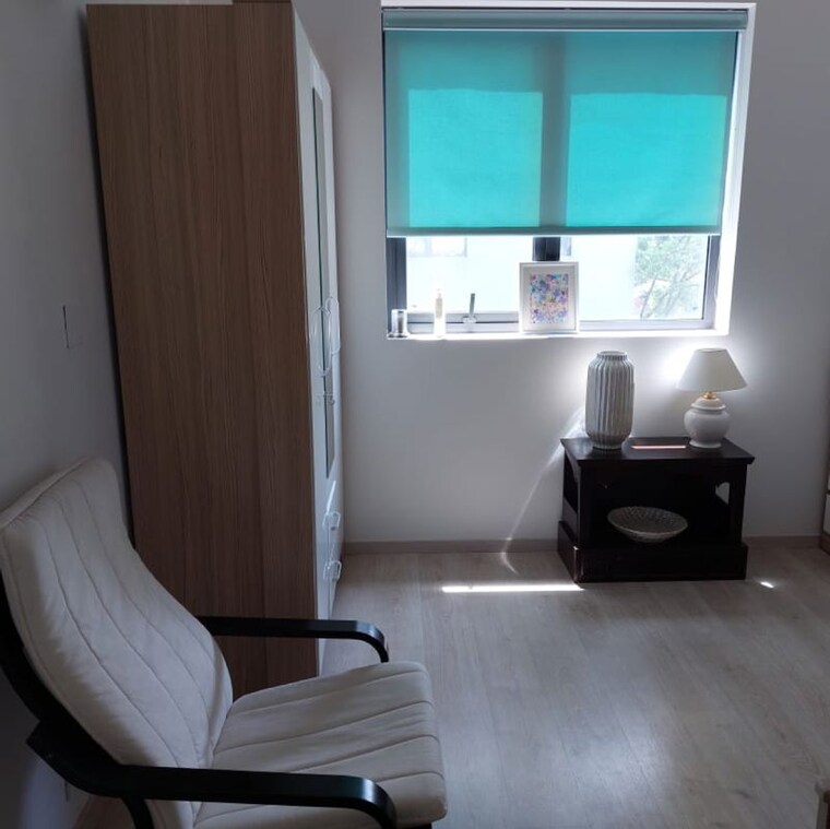 Living Room, emaar-mgf-the-palm-drive-villas 3.5 Bedroom 1950 Sq.Ft. Apartment In Sector 66 Gurgaon 10630589