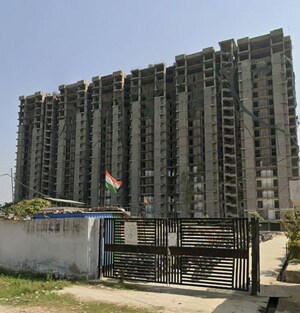  Apartment – Exterior View View at Govindpuram - for Sale