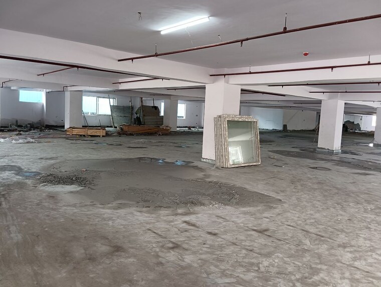  Parking, sector 5 Commercial Office Space 1800 Sq.Mt. In Sector 5 Noida 10630579