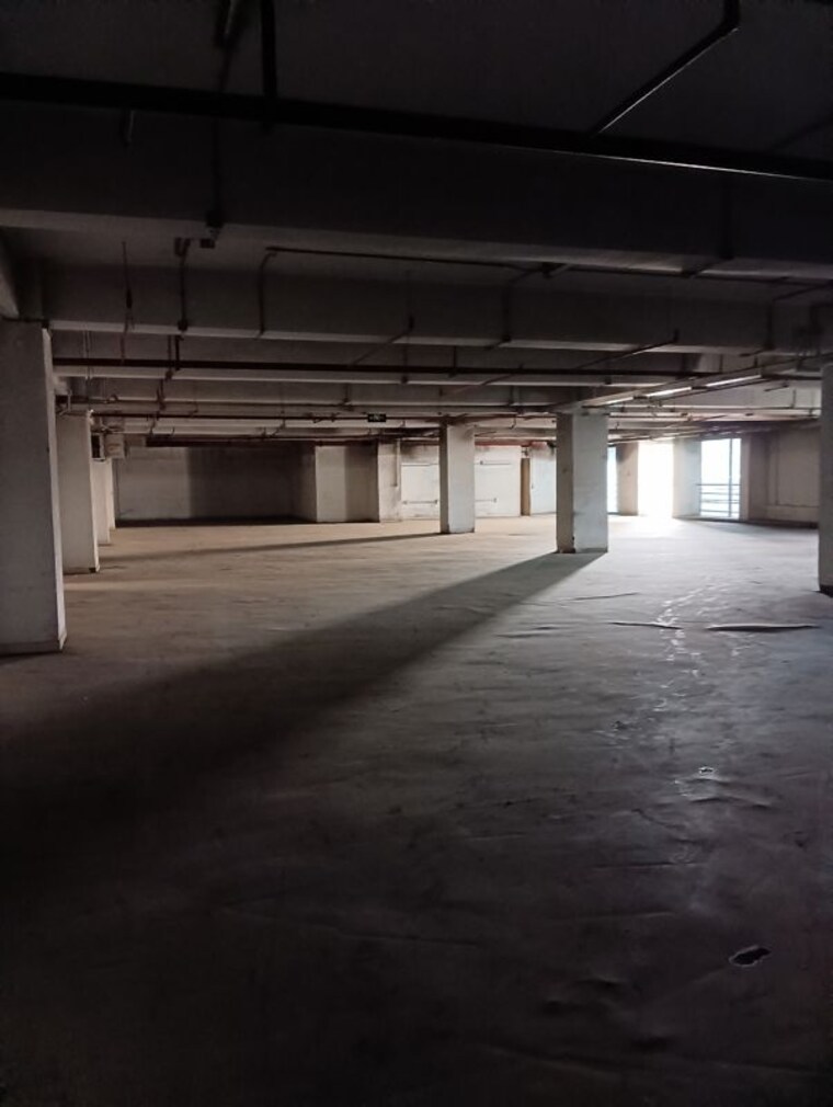  Parking, sector 5 Commercial Office Space 1800 Sq.Mt. In Sector 5 Noida 10630579