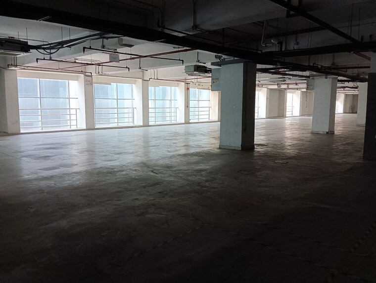 Room, sector 5 Commercial Office Space 1800 Sq.Mt. In Sector 5 Noida 10630579