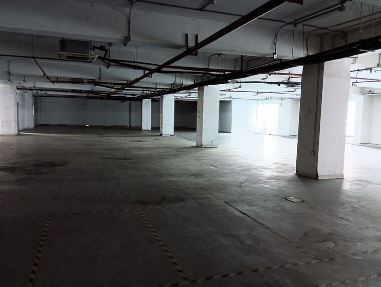  Parking, sector 5 Commercial Office Space 1800 Sq.Mt. In Sector 5 Noida 10630579