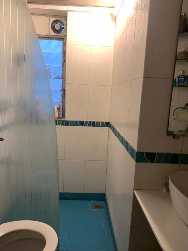 Bathroom, prabhadevi 2 Bedroom 748 Sq.Ft. Apartment In Prabhadevi Mumbai 10630601
