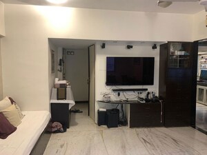 Team Area in 2 BHK Apartment at Prabhadevi – for Sale