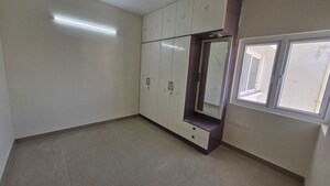 Room in 2.5 BHK Apartment at Mantri Webcity, Hennur Road – for Rent