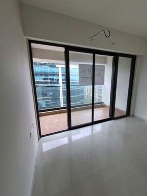 Room in 4 BHK Apartment at Bandra Kurla Complex – for Sale