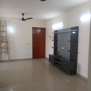 Room in 3 BHK Apartment at Emaar Emerald Estate, Sector 65 – for Rent
