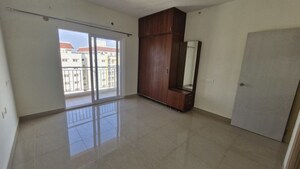 Room in 2.5 BHK Apartment at Mantri Webcity, Hennur Road – for Rent