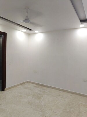 Room in 3 BHK Builder Floor at Rohini Sector 8 – for Sale