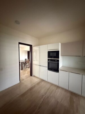 Room in 5 BHK Villa at Embassy Grove, Kodihalli – for Rent