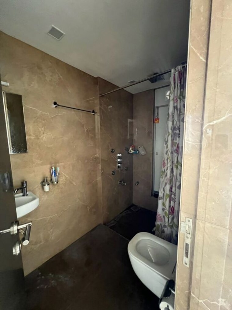 Bathroom, suvidha-emerald 4 Bedroom 2450 Sq.Ft. Apartment In Dadar West Mumbai 10630719