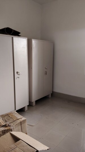 Room in 3 BHK Apartment at Shiva E Numbha B Wing, Worli – for Rent