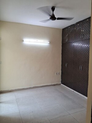 2 BHK Apartment For Rent in Mahagun Mahagunpuram II, Lal Kuan