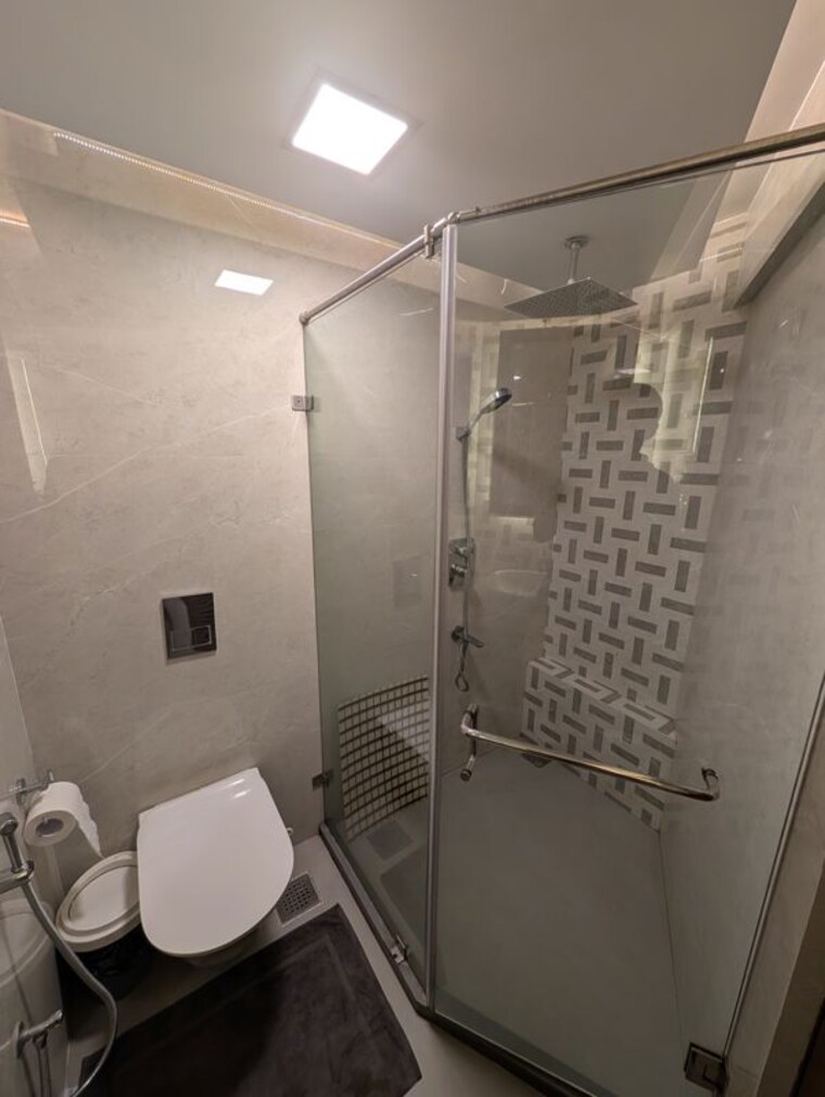 Bathroom, maker-tower 3.5 Bedroom 1350 Sq.Ft. Apartment In Cuffe Parade Mumbai 10597717