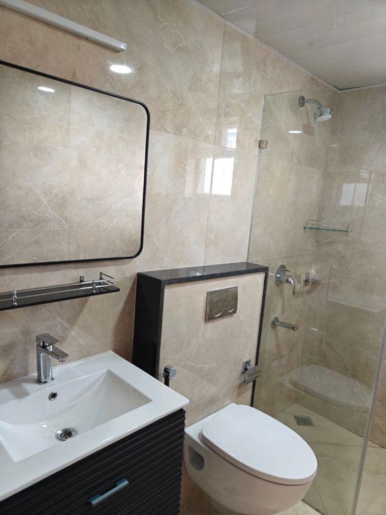 Bathroom, sumadhura-olumpus 4 Bedroom 3000 Sq.Ft. Apartment In Nanakramguda Hyderabad 10630348
