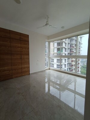 Room in 2 BHK Apartment at Tata Serein, Pokhran Road No Two – for Rent