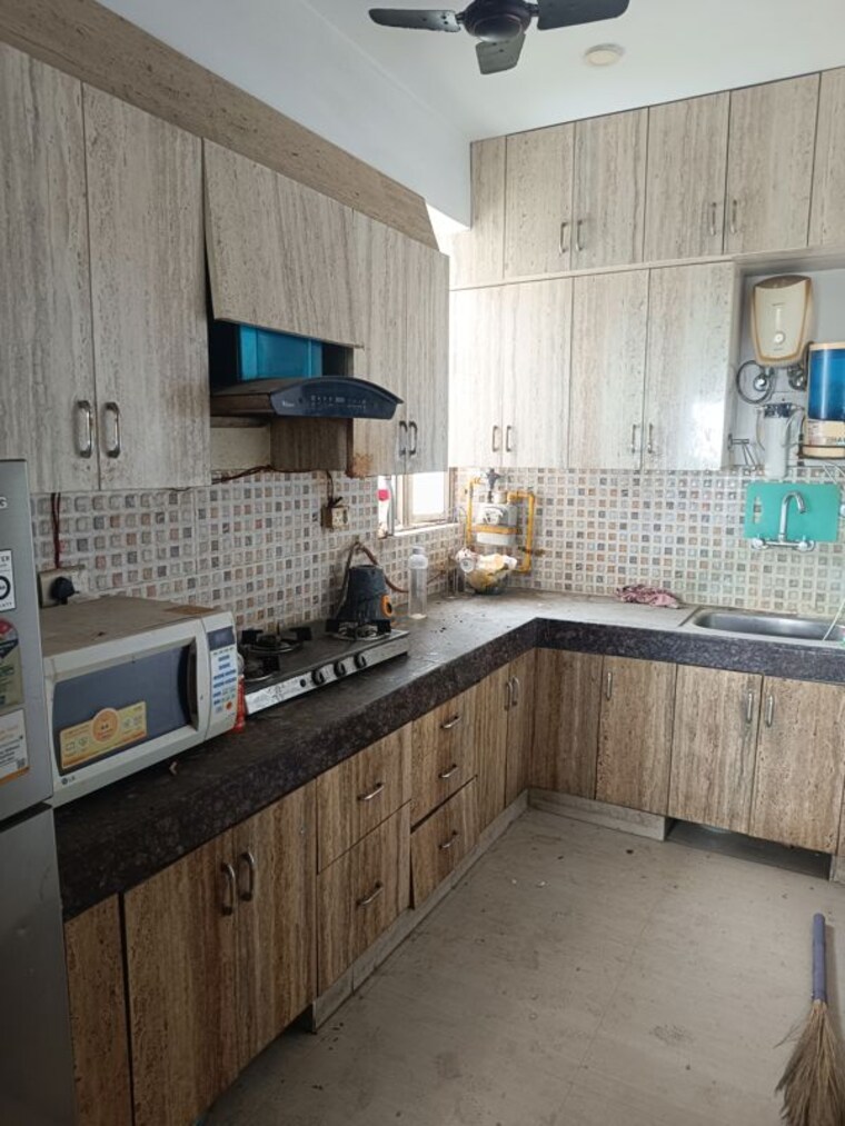 Kitchen, raj nagar extension 3 Bedroom 1350 Sq.Ft. Apartment In Raj Nagar Extension Ghaziabad 10630763