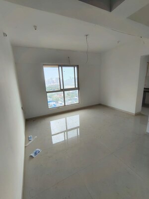 Room in 2 BHK Apartment at Vile Parle Mahaveer, Vile Parle West – for Rent