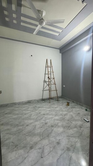 Room in 2 BHK Builder Floor at Chattarpur – for Rent