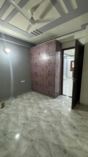Room in 2 BHK Builder Floor at Chattarpur – for Rent