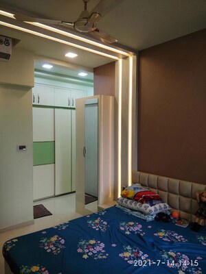 Bedroom in 2 BHK Apartment at Rustomjee Urbania Azziano, Thane West – for Rent