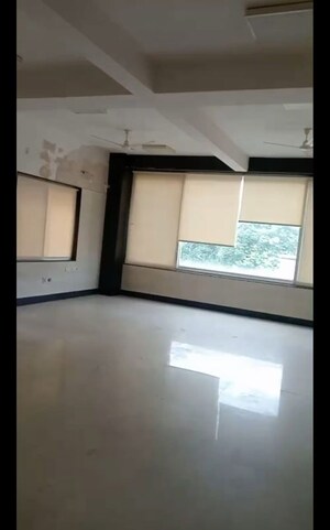 Room in  Office Space at SAS Tower, Sector 38 – for Rent